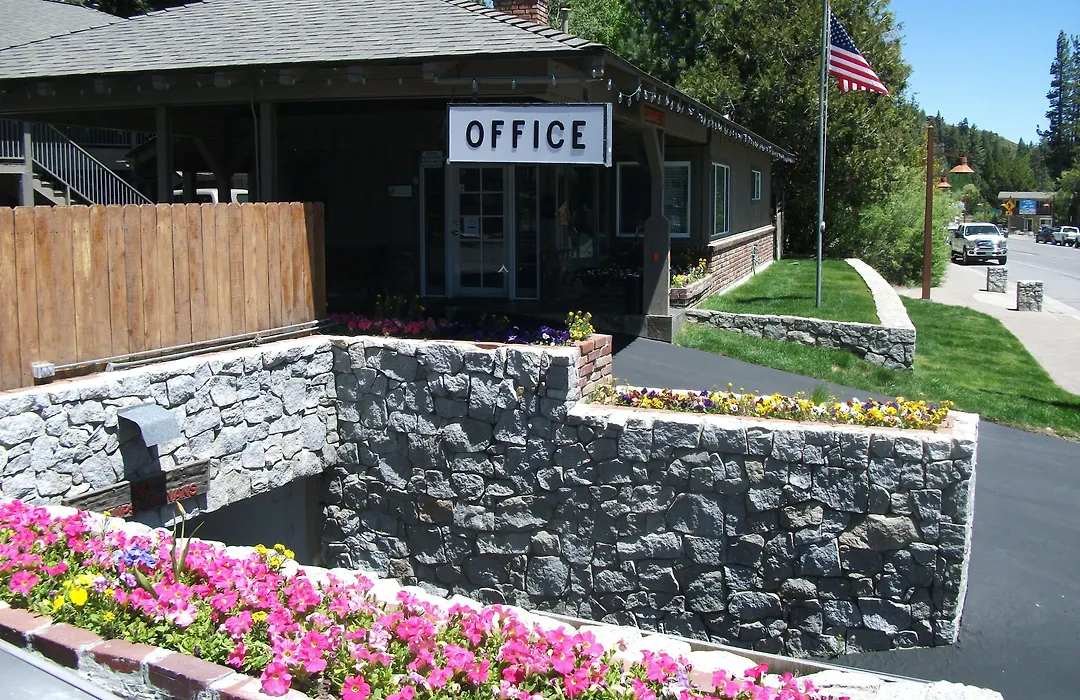 Pepper Tree Inn Tahoe City-1