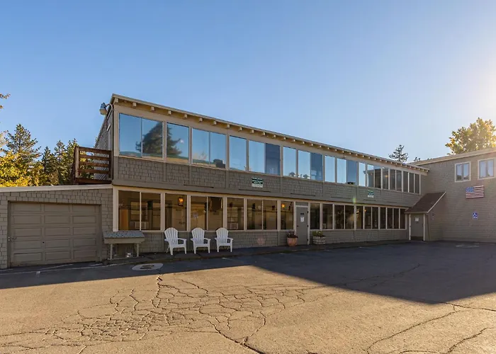 Cheap hotel: Mother Nature'S Inn